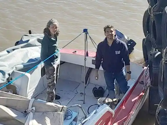 Puerto de Federación: un electricista naval rescató a una mujer que se arrojó al agua