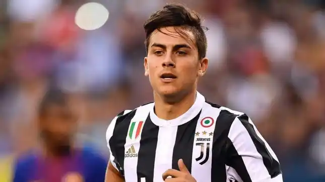 Juventus comenzó la defensa del título con goles argentinos