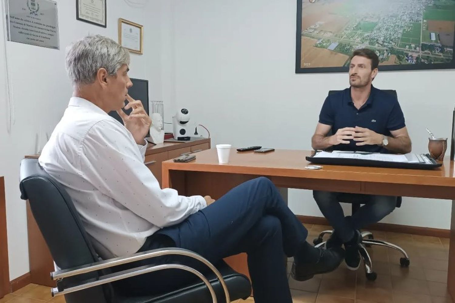 El intendente de San Vicente se reunió con referentes del Banco Santa Fe para mejorar el servicio