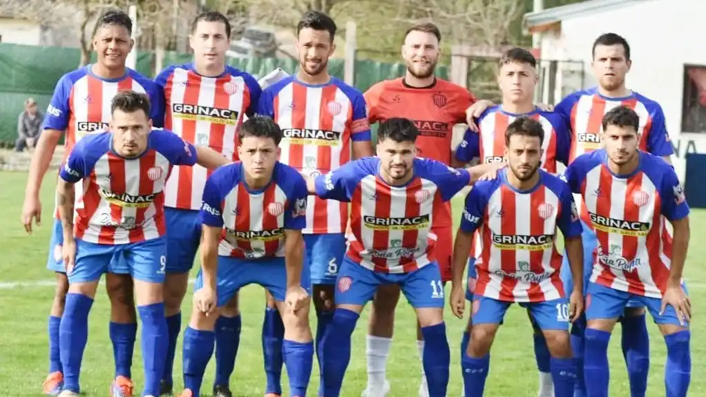 Libertad venció a San Lorenzo y lo alcanzó en la punta