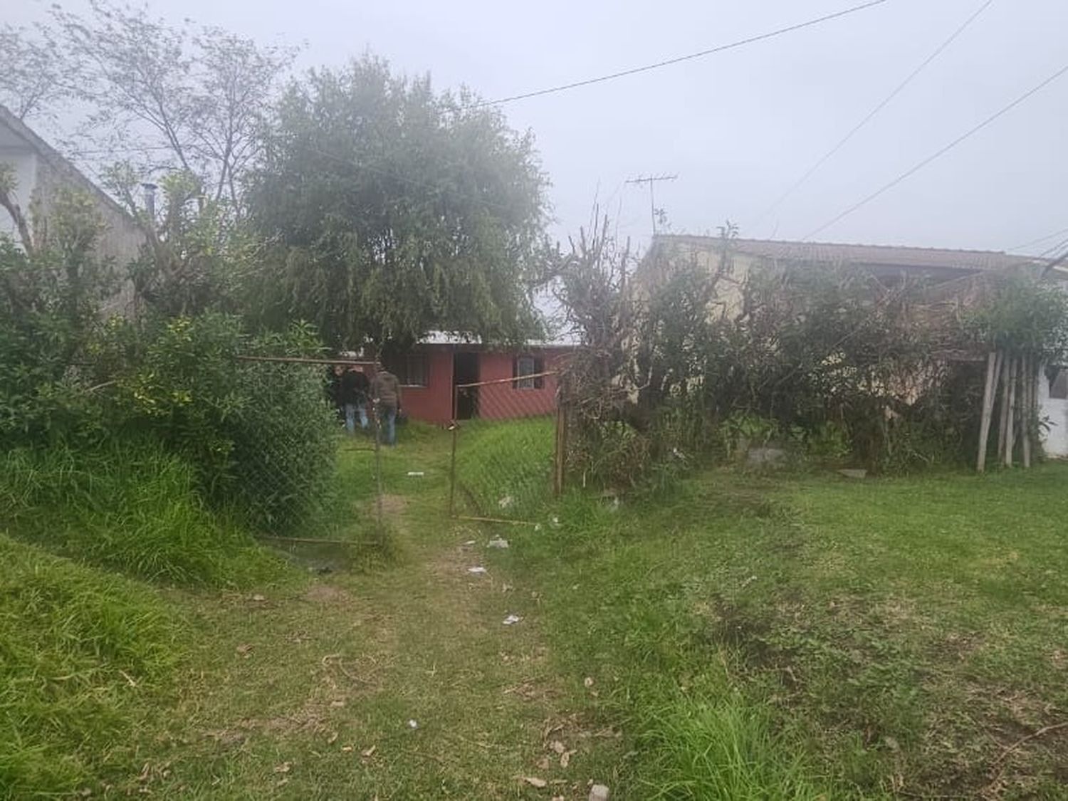 Tras un allanamiento de urgencia, lograron detener a un hombre de 43 años en la calle Lynch al 6100.