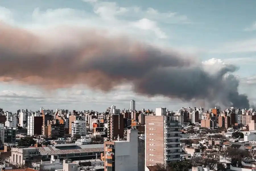 Enrique Estévez convocó Cabandié para que explique que están haciendo para prevenir los incendios del Paraná