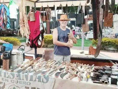 El mercado comunitario de
emprendedores volvió al Galpón G