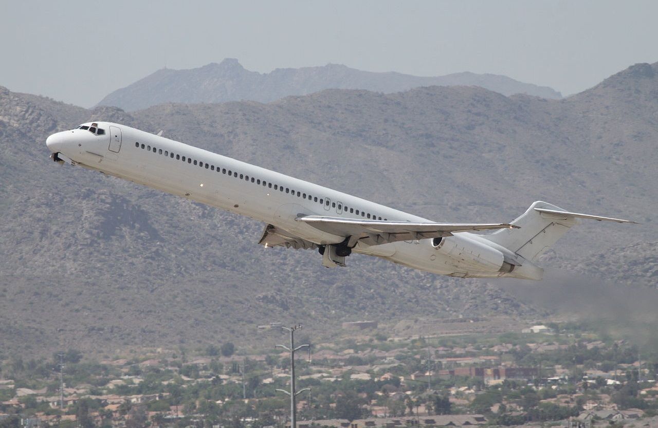 Rutaca amplía su flota e incorpora aeronaves MD