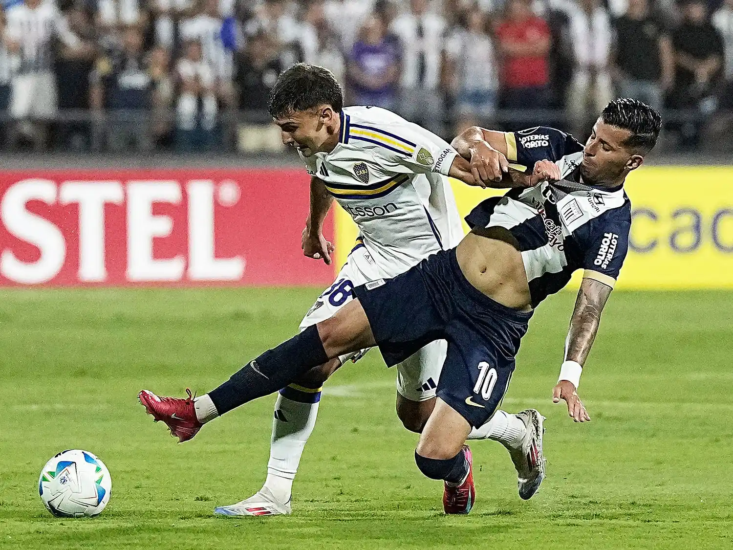 Boca tuvo una noche floja y puso en riesgo su clasificación