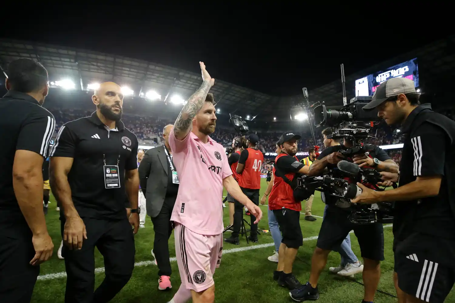 Messi vuelve a salir a la cancha.