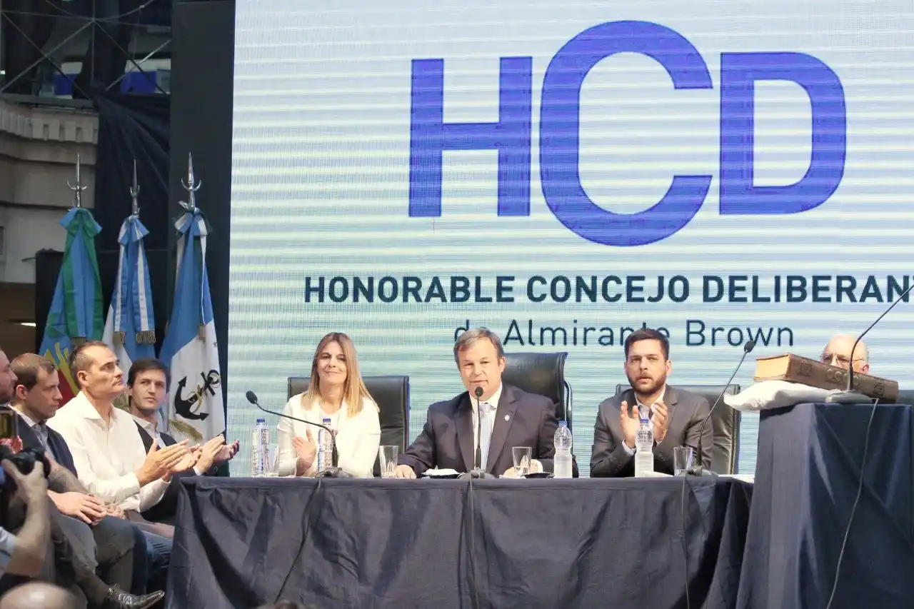 Cascallares asumió en Almirante Brown: "Vamos por más obras y más inclusión"