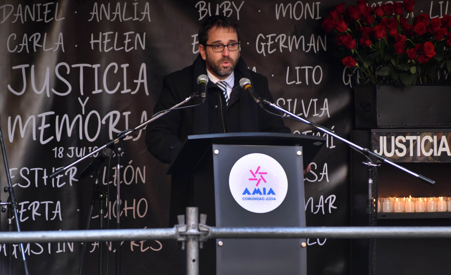 “La democracia se eclipsa con 29 años de vergonzosa impunidad”, según la AMIA