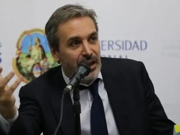 El fallo de Ramos Padilla asegura que la decisión del gobierno "es violatoria de la forma republicana de gobierno".