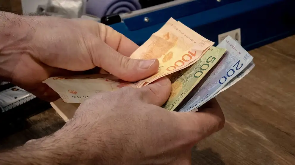 dinero plata