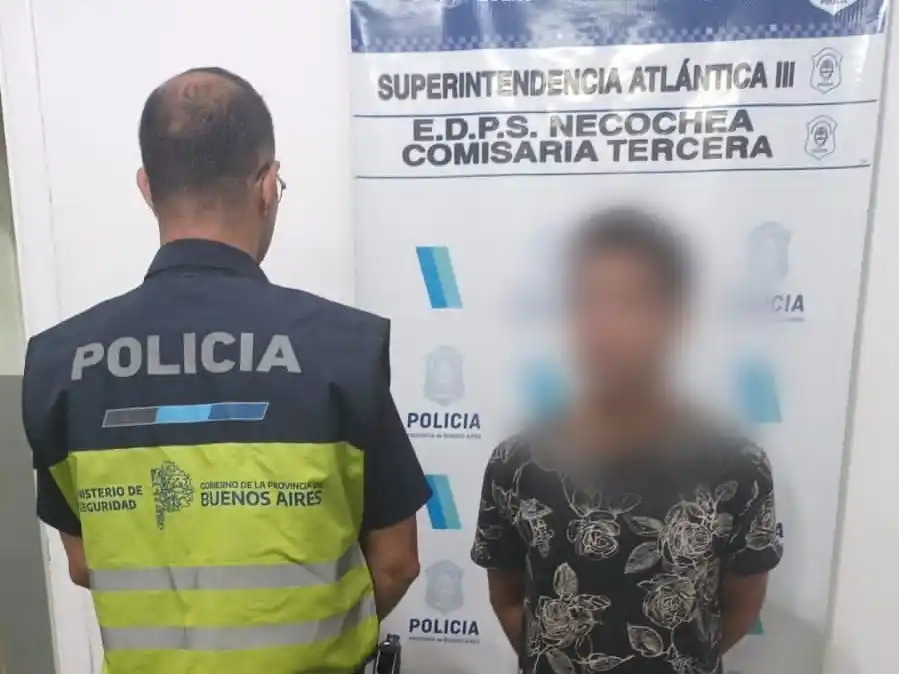 Amenazó al personal del Estacionamiento Medido y terminó aprehendido en pleno centro