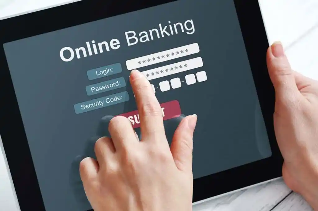 Los bancos cierran este viernes por el Día del Bancario: ¿Qué trámites se pueden realizar online?