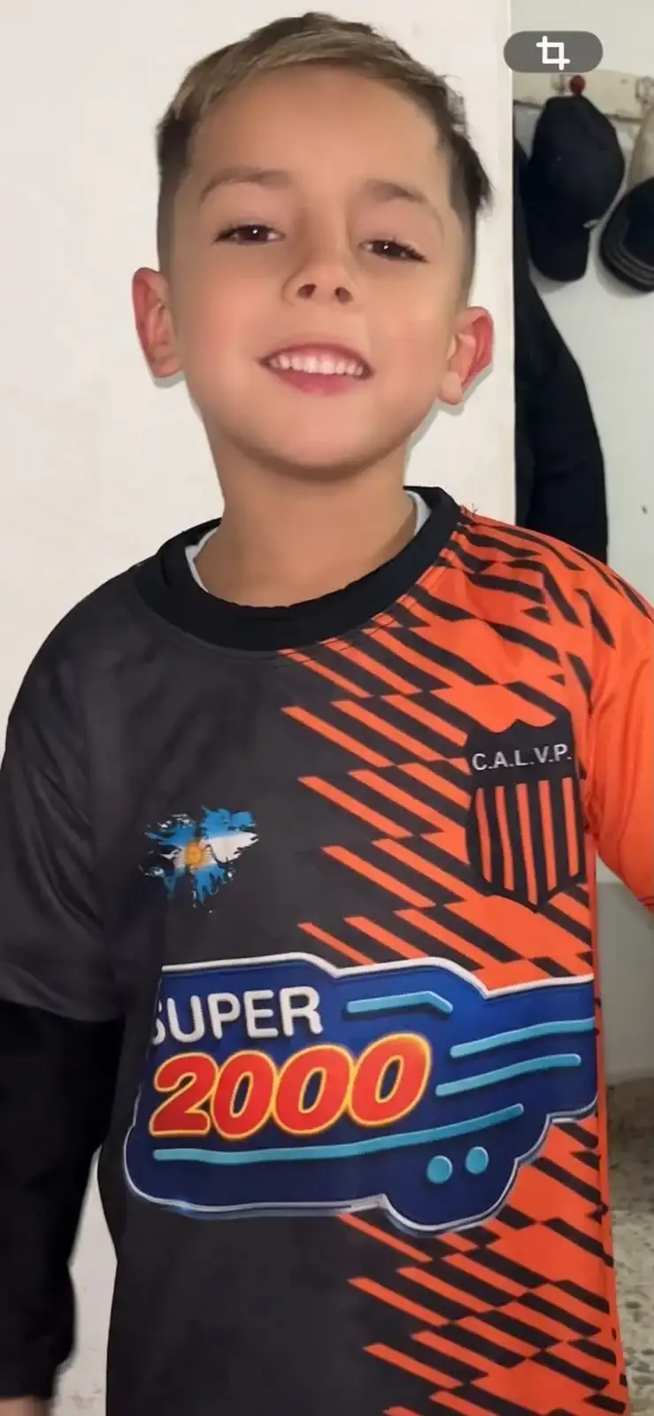 Buscan ayuda para que un chico asista a una clínica de fútbol en Manchester City - 1