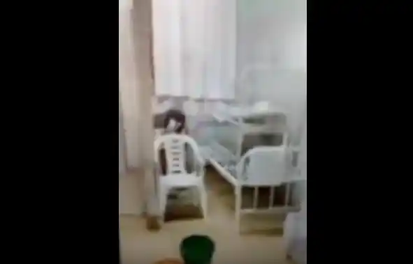 VIDEO: se llueven los techos de la Sala de Pediatría 