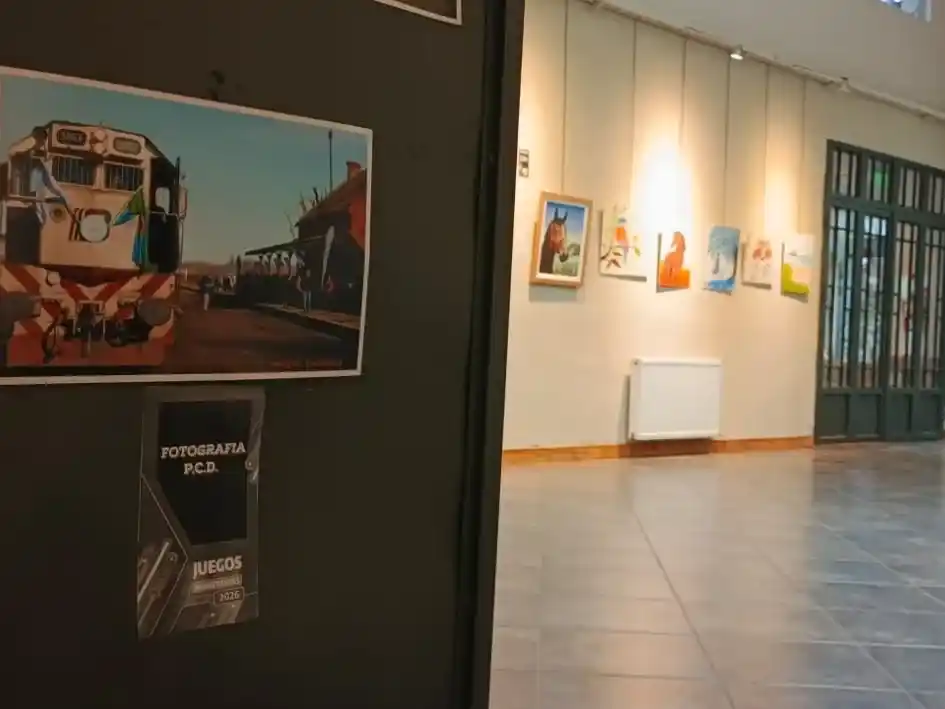 En Fotografía Adultos Mayores, el primer puesto fue para Horacio Alberto Zarlenga, seguido por Alejandro Vicente Bustos en el segundo lugar y Elvio Enrique Acosta en el tercero.
