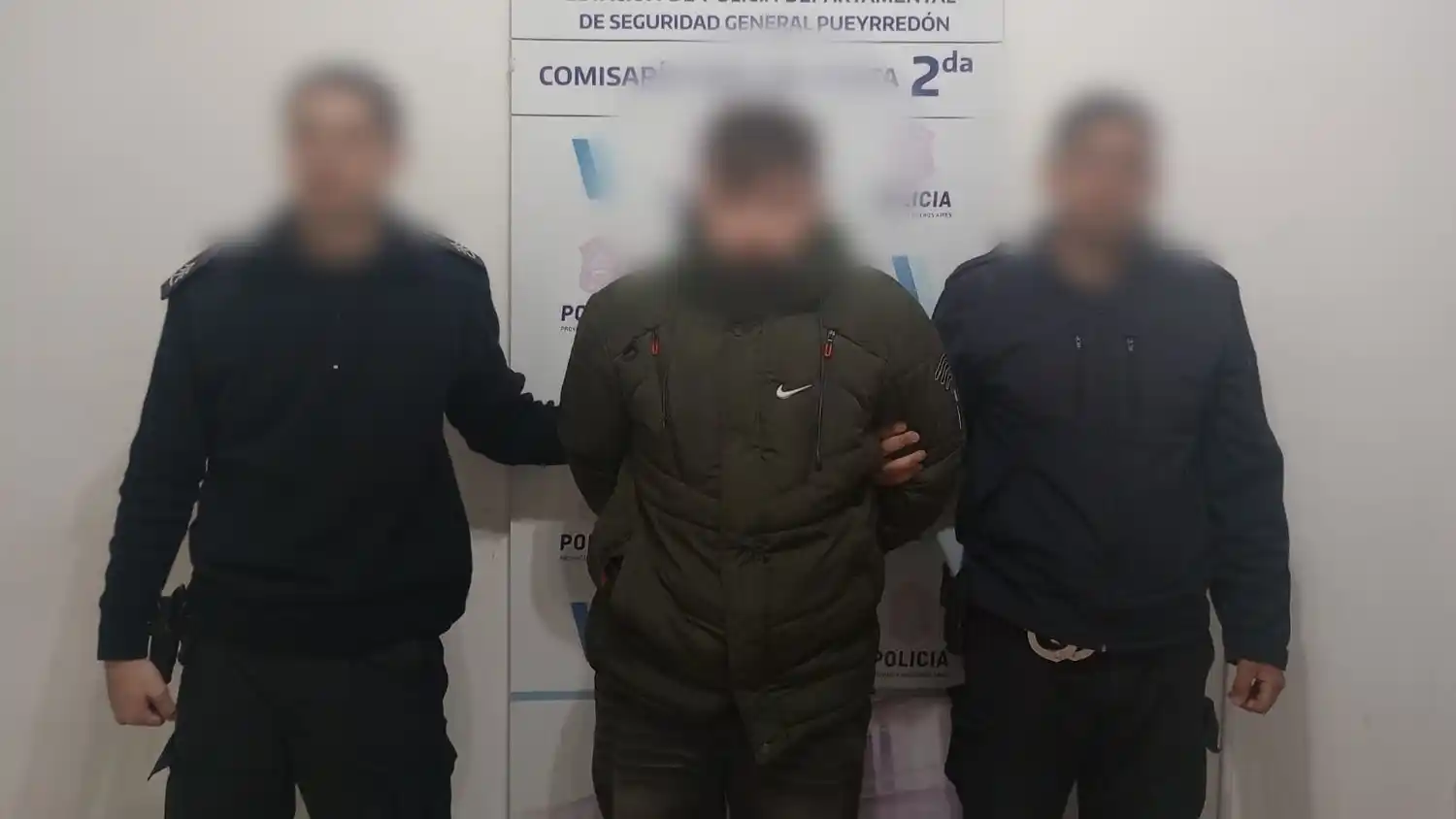 La acompañante del conductor sufrió un golpe al descender del rodado y fue atendida por el SAME.