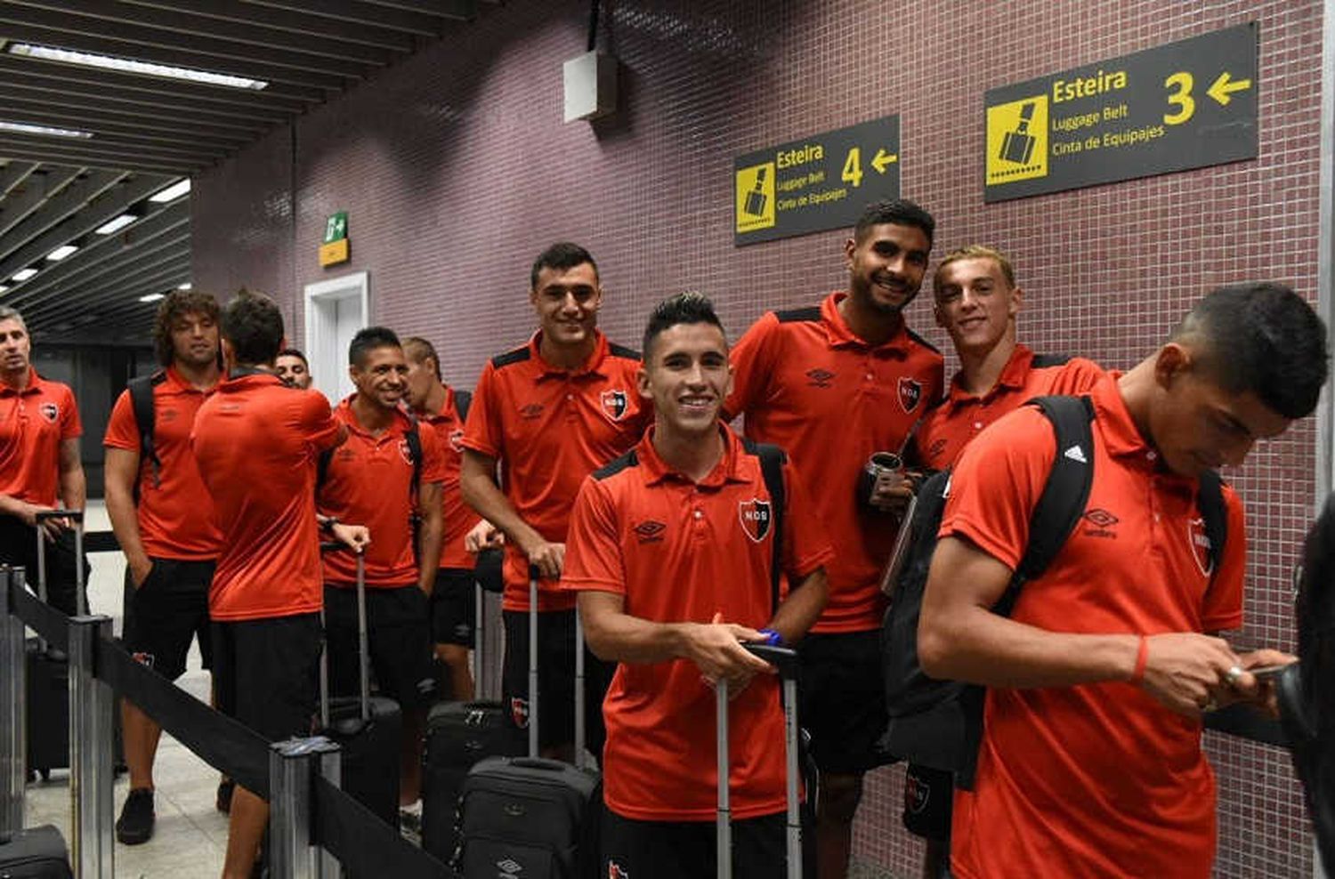 Newell’s ya está en Curitiba para enfrentar a Paranaense