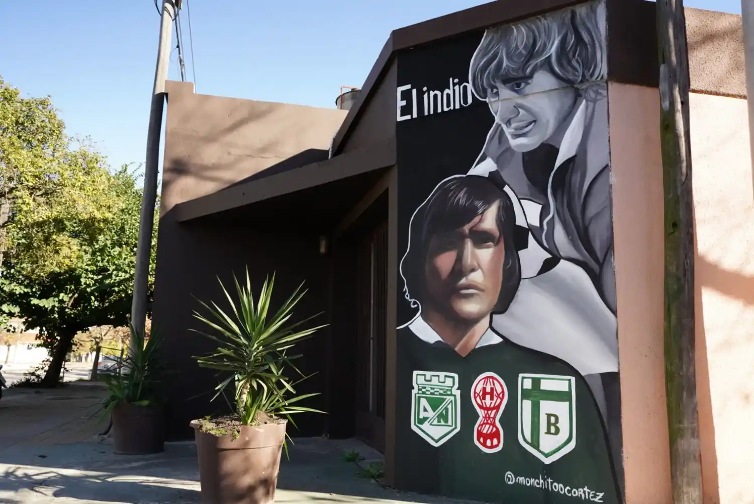 Un mural para mantener viva la memoria del “Indio” Navarro.