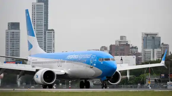 Paro de pilotos en Aerolíneas Argentinas: La empresa perderá más de un millón de dólares