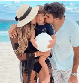 Jonathan Moly con su familia. Foto Instagram