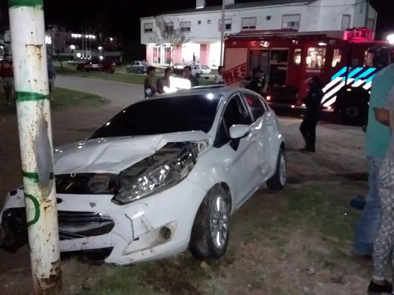 Espectacular choque en pleno centro de una localidad entrerriana