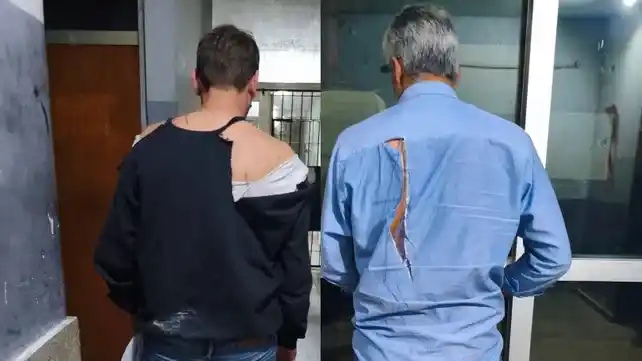 La policía detuvo a cuatro hombres el miércoles 30 de abril de 2025 en Ituzaingó al 5500 luego de una pelea por la ubicación de un contenedor de basura.