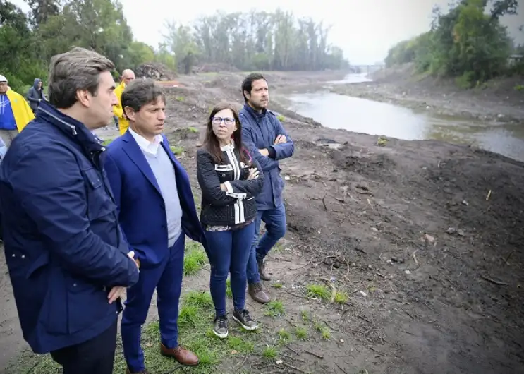 “Estamos atravesando una situación muy difícil producto de un Gobierno nacional que se ausenta y deserta de sus responsabilidades”, señaló el mandatario.