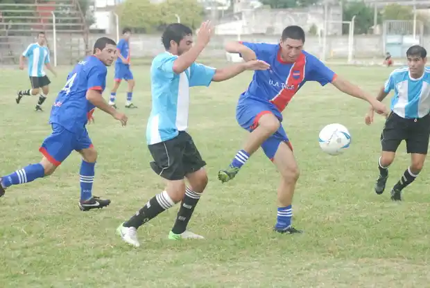 Por la lluvia, pasó al lunes el juego de Sud  América y Engranaje