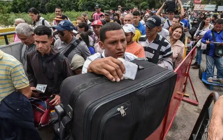 Los venezolanos que se van de su país