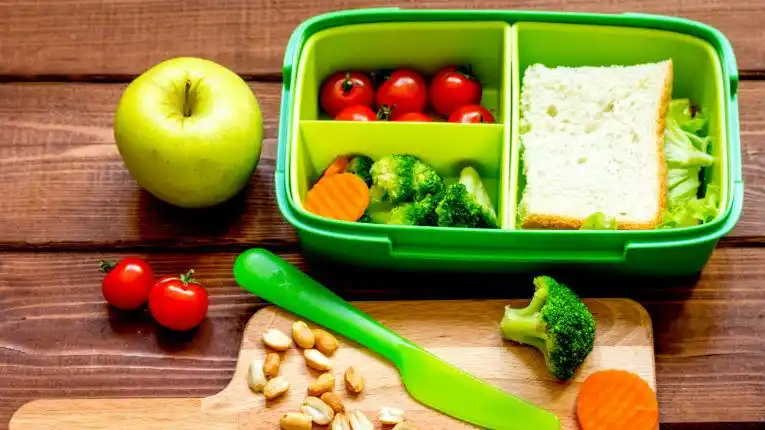 ¿Cómo organizar la comida de los más chicos en época escolar?