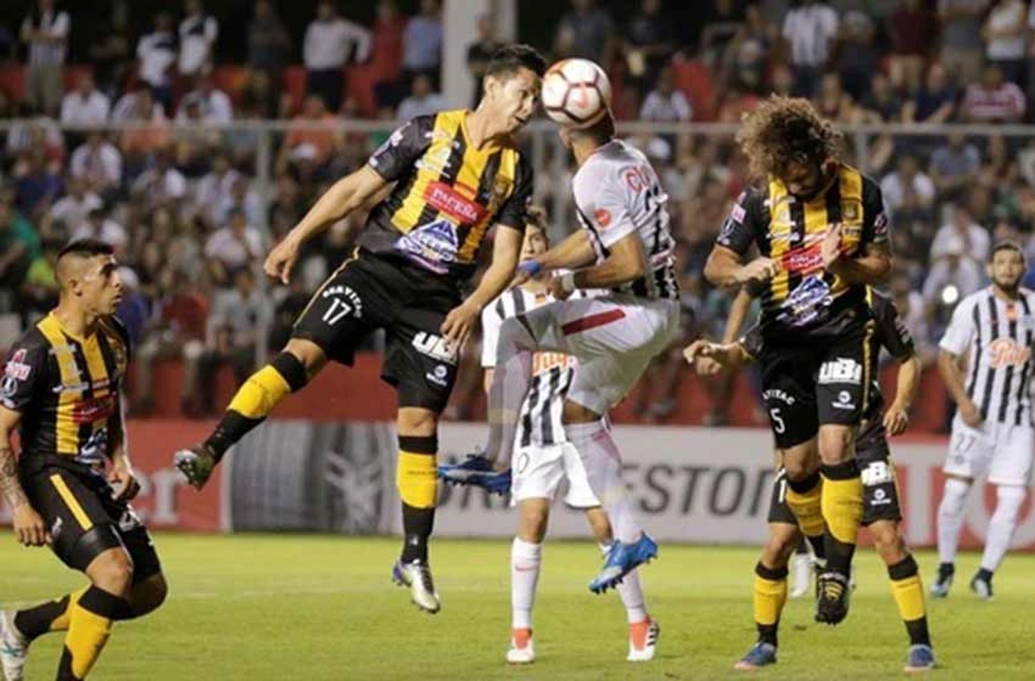 Atlético Tucumán dio el golpe en Bolivia ante The Strongest