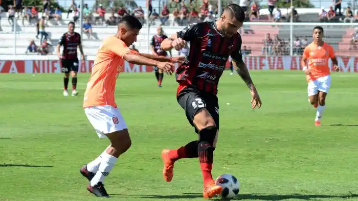 Estudiantes reingresa a zona de Copa Sudamericana tras ganarle a Patronato