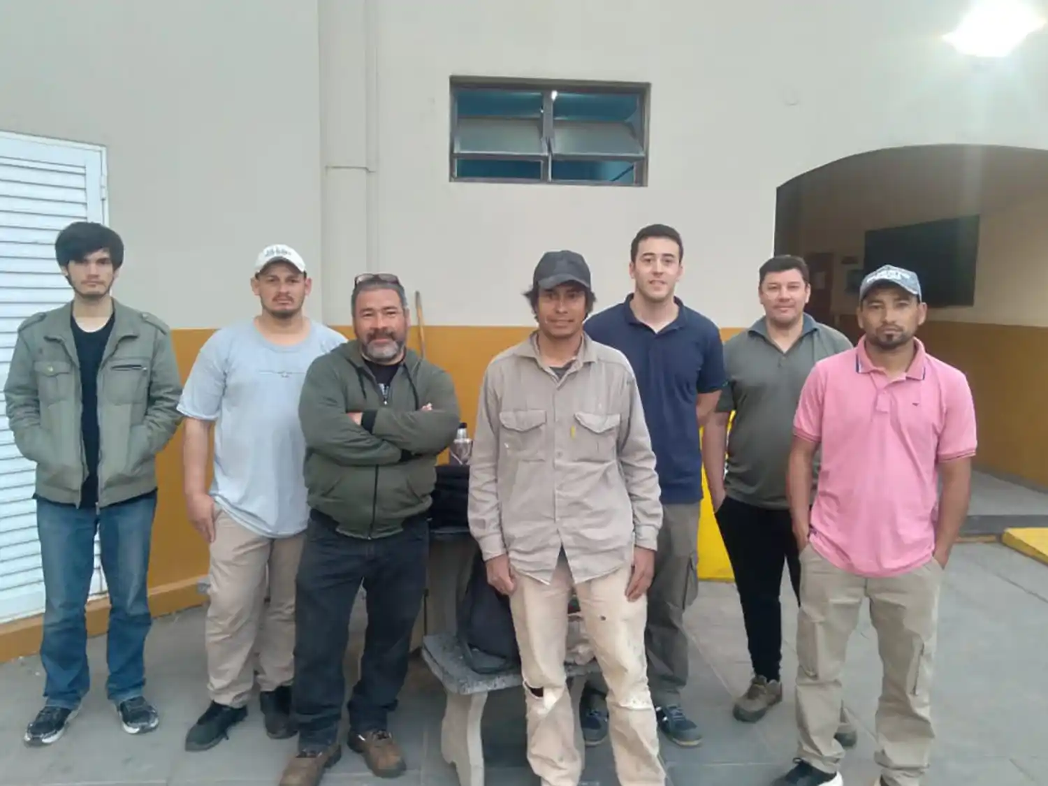 Estudiantes realizan arreglos en escuelas de Concordia como parte de sus prácticas