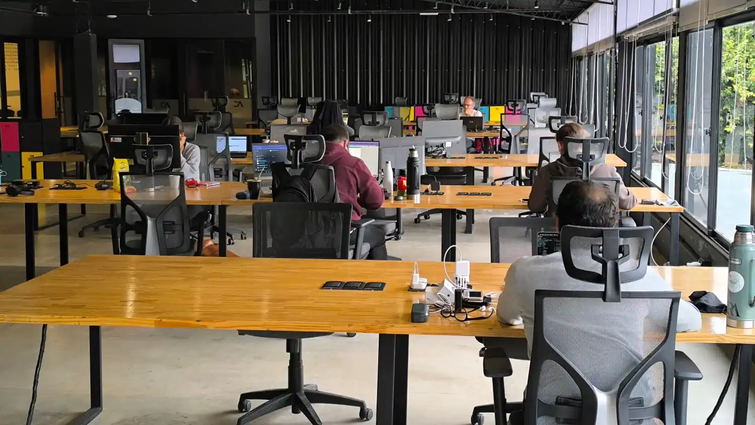 Distrito Avellaneda ya reúne a más de 100 coworkers y suma nuevas oficinas privadas