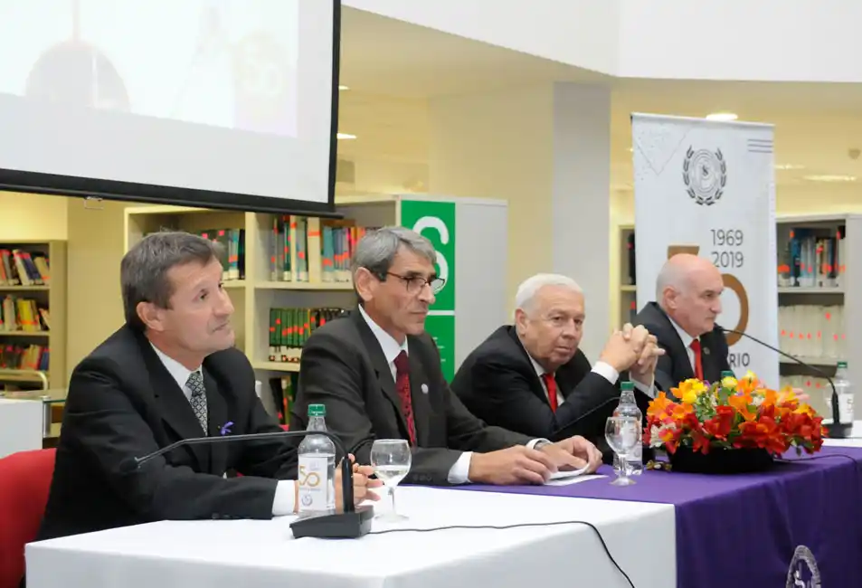 Sin olvidar su génesis, la Facultad de Veterinarias celebró su medio siglo de vida 