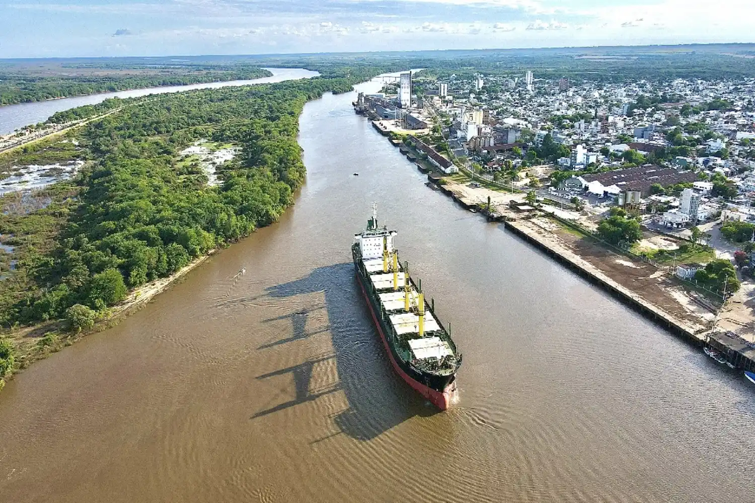 El primer embarque del año genera más de 400 puestos de trabajo directo