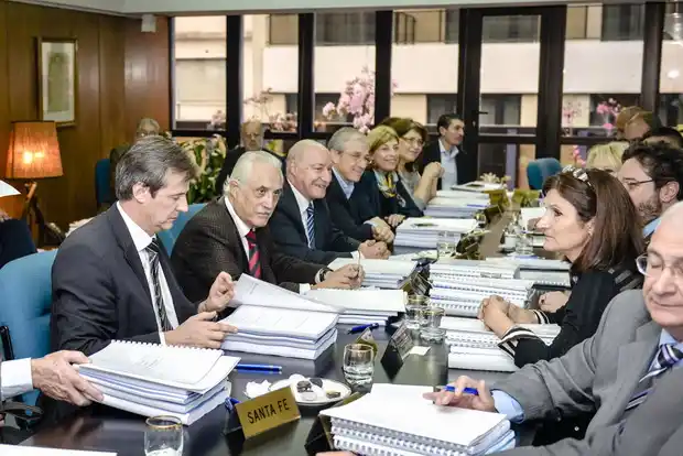 Se incrementarán los montos de créditos y microcréditos del CFI