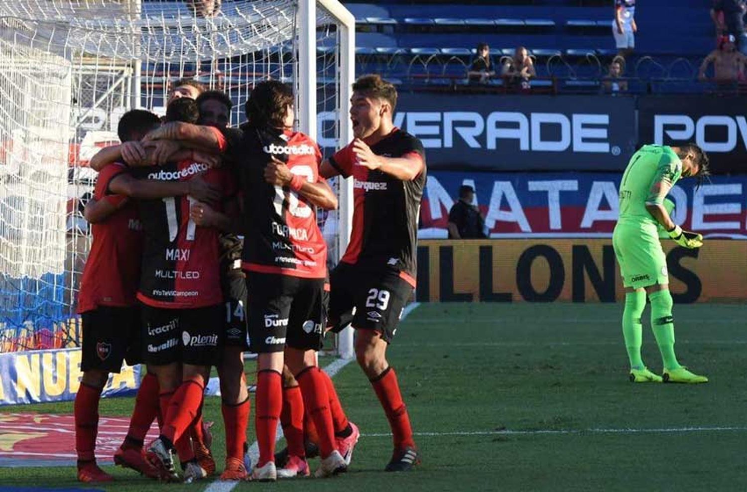 Sobre el final hubo justicia y Newell’s le empató a San Lorenzo