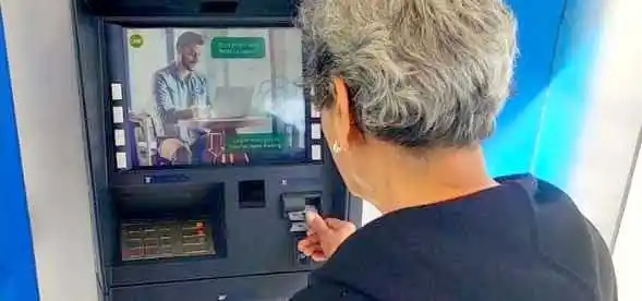 Las medidas de ajuste de Milei alcanzaron
a las cajas jubilatorias provinciales