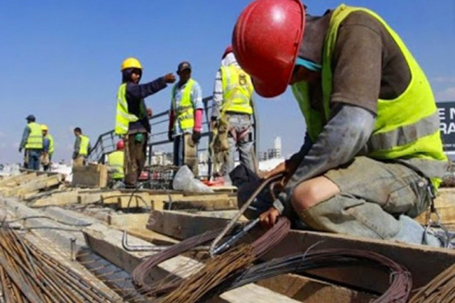 El empleo formal en la construcción creció 16,6% en agosto y alcanzó niveles anteriores a la pandemia