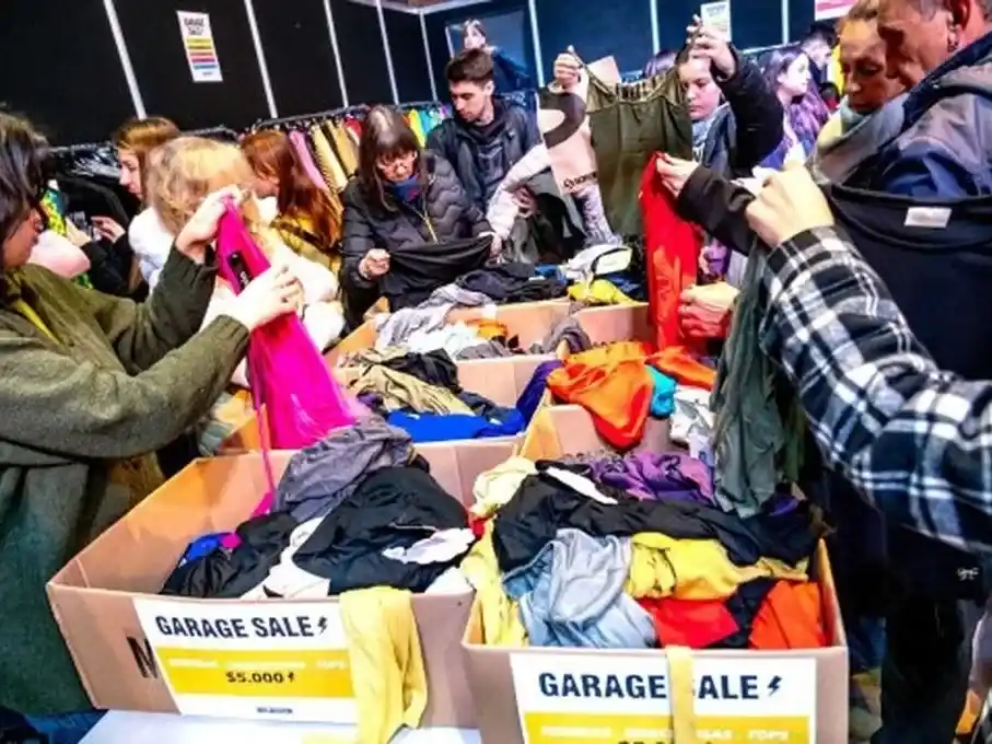 Este encuentro busca consolidarse como una cita imperdible para quienes buscan calidad, variedad y promociones exclusivas en indumentaria, calzado y accesorios. Foto: Gentileza.