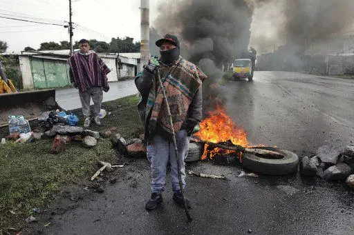 Protestas indefinidas de indígenas y estado de excepción: así comienzan la semana en Ecuador