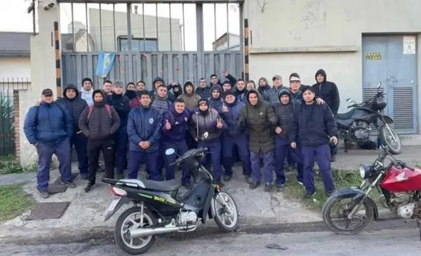 Conflicto entre los trabajadores y la empresa.