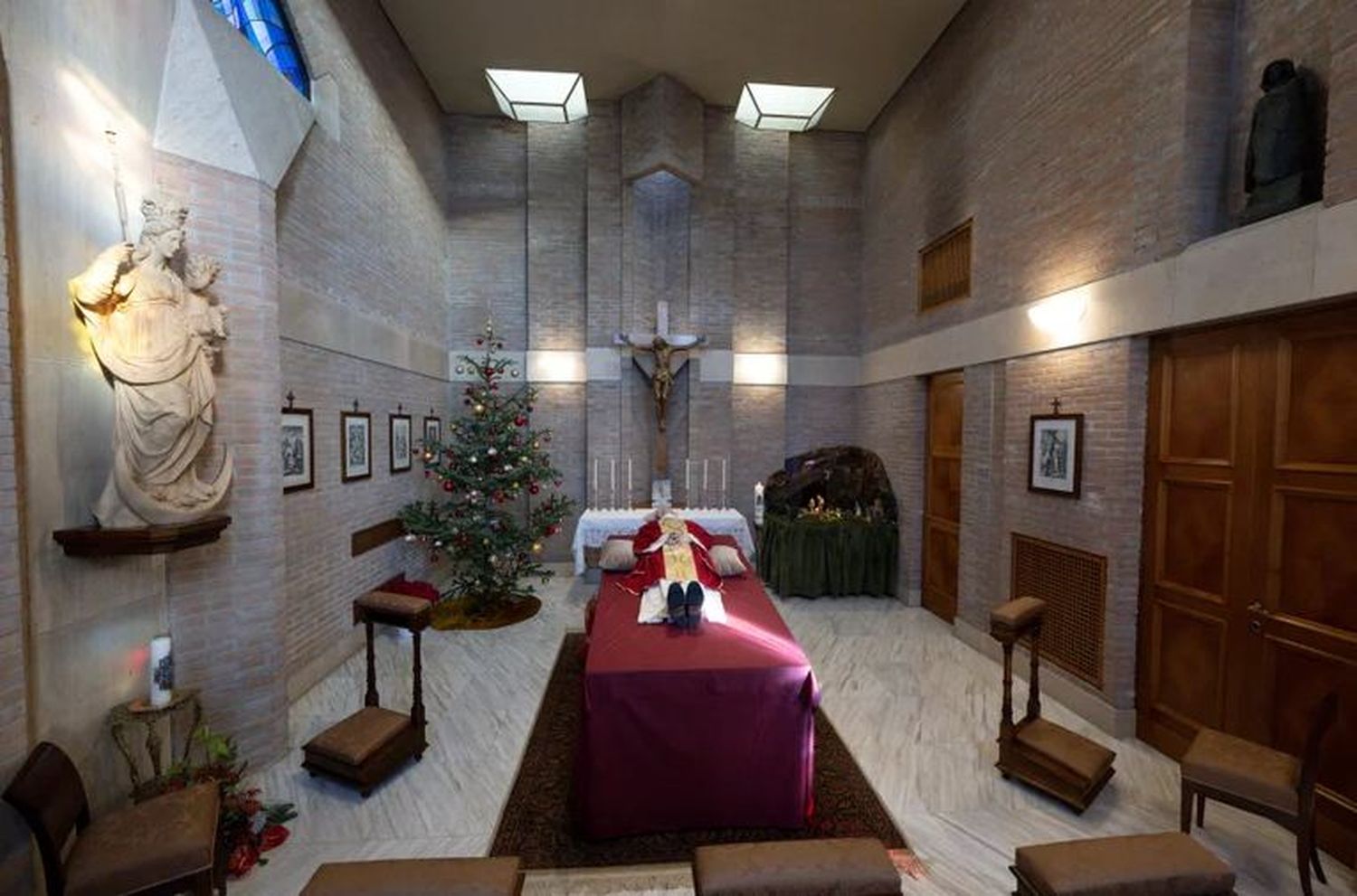 BENEDICTO - 2