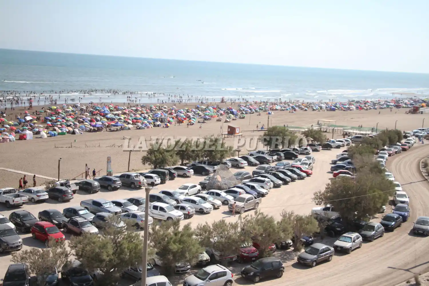 El día más caluroso explotó las playas de Claromecó