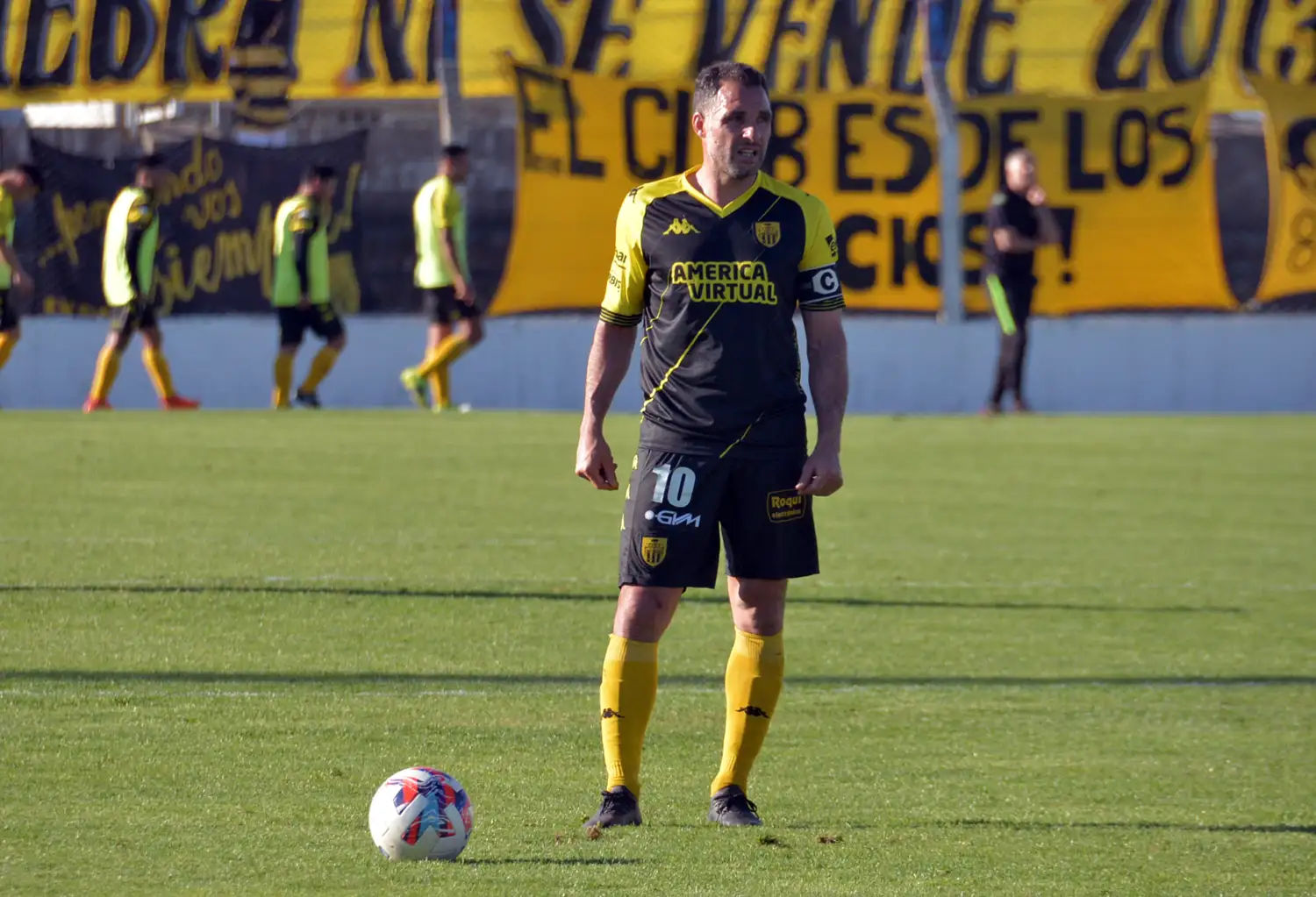 Mariano González, ausencia de peso en Santamarina.