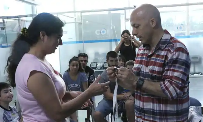 Los dispositivos fueron dados a los vecinos por el intendente Ducoté.