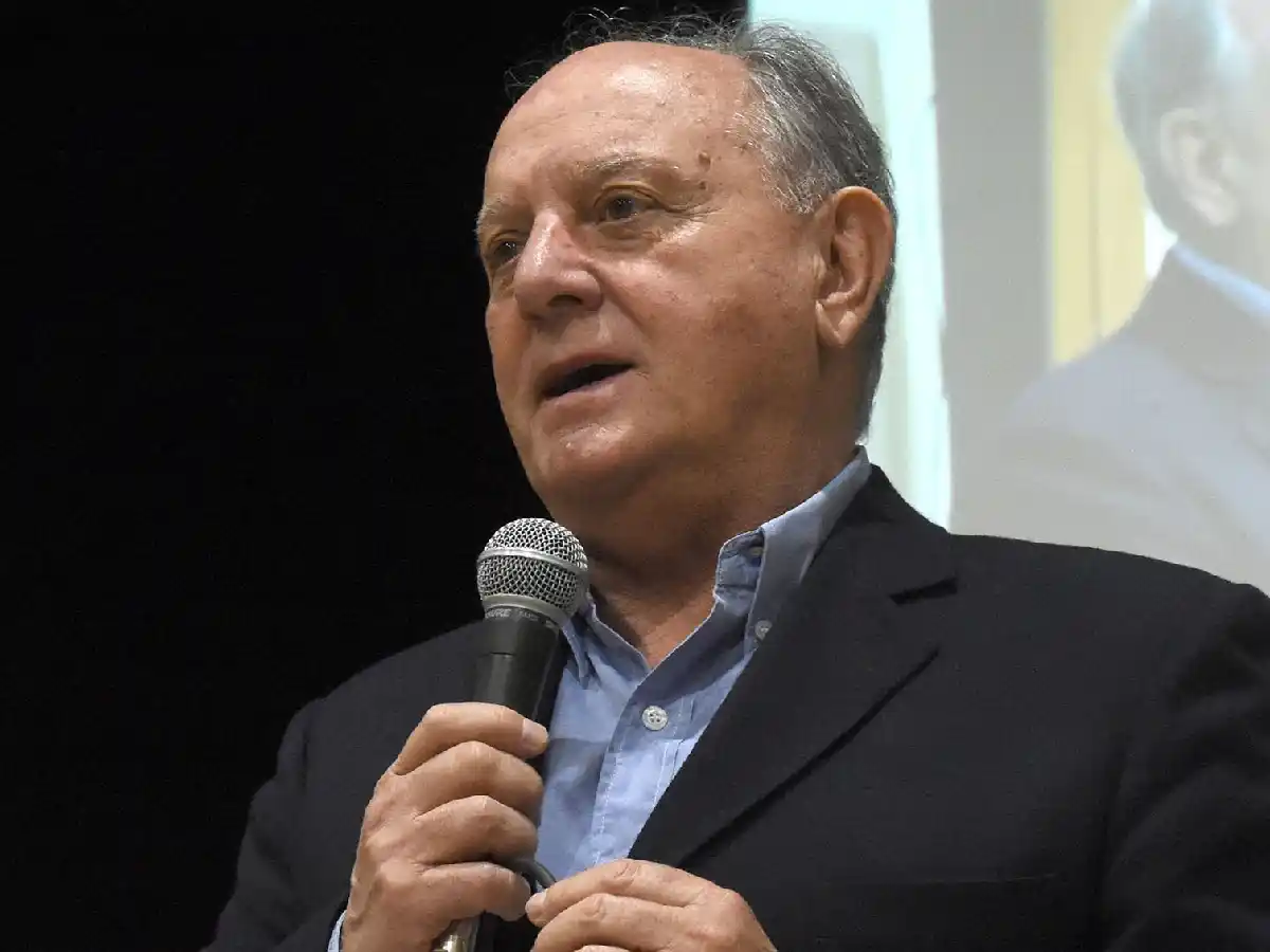 "Poner lomos de burro es ser burro"