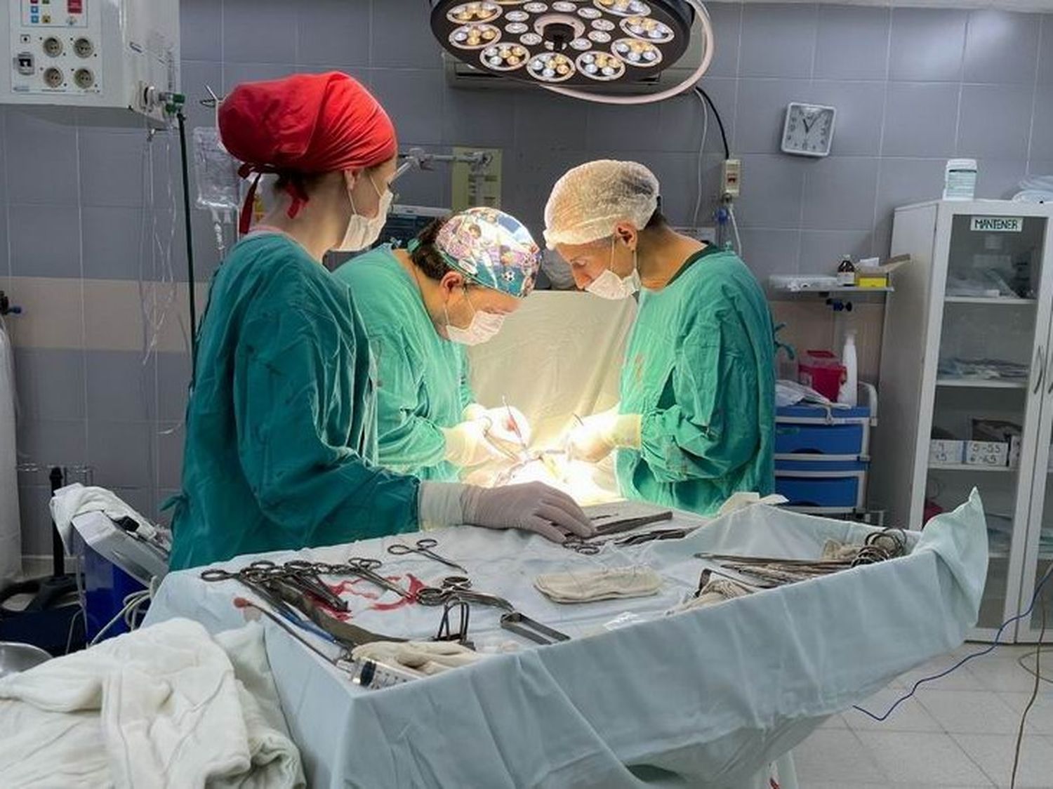 El Hospital de la Madre y el Niño se afianza como
un centro de cirugías neonatales de Alta Complejidad