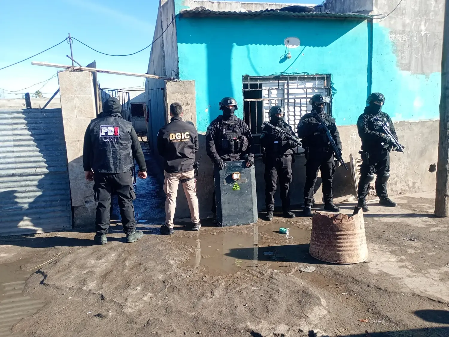 Frontera: Múltiples allanamientos por robos calificados dejaron secuestros de vehículos, celulares y prendas